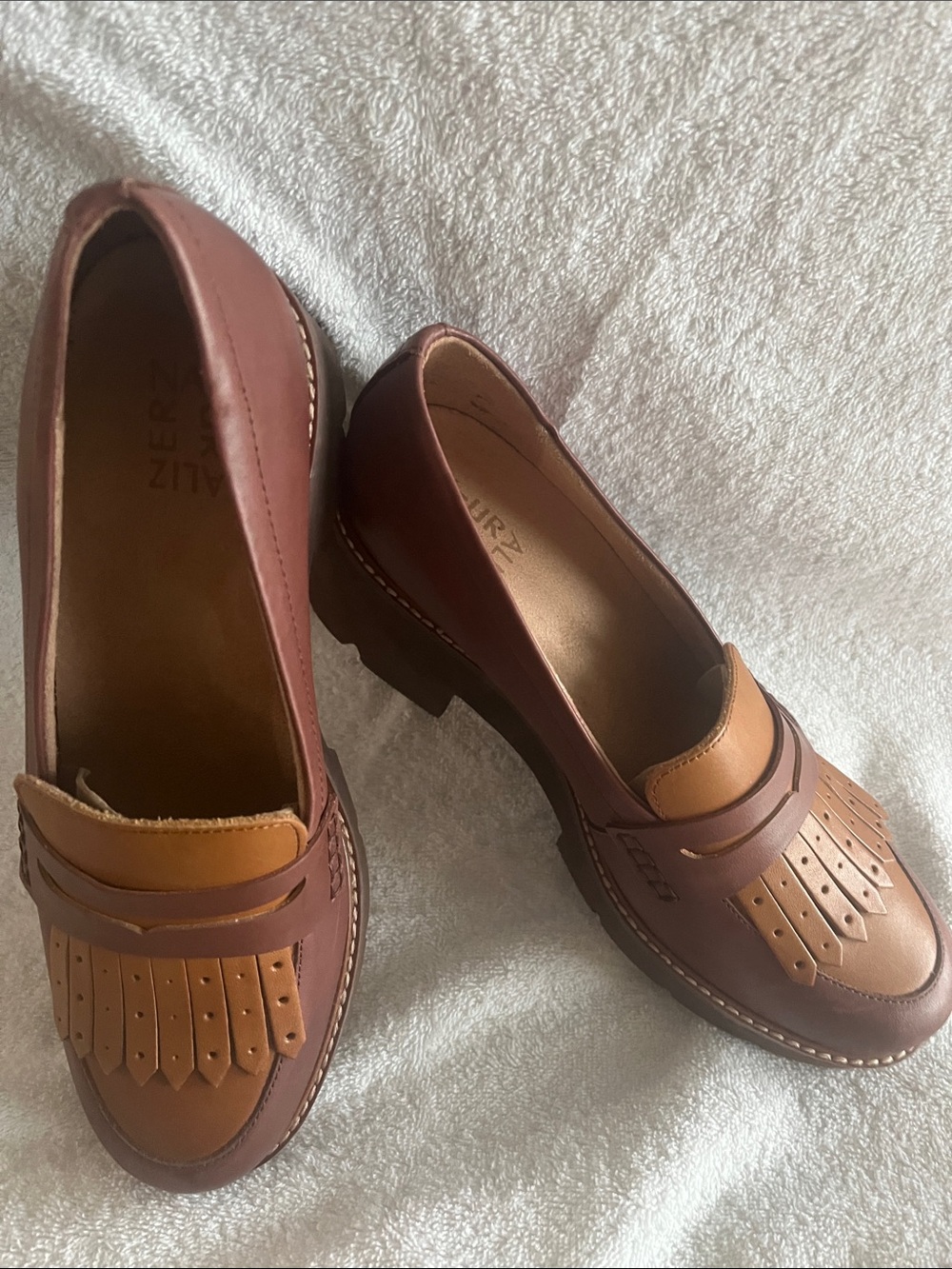 Naturalizer Two-Tone Tan and Brown Kiltie Loafers